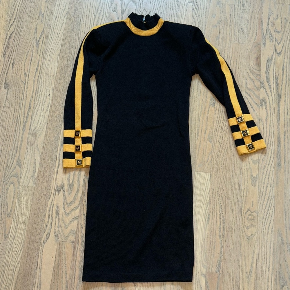 Vintage 80s St. John black and yellow dress size 2. Perfect condition!